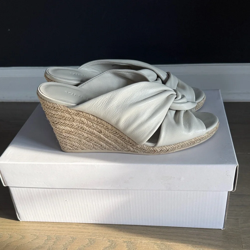 EUC Vince Cream Wedge Sandals, sz 7.5